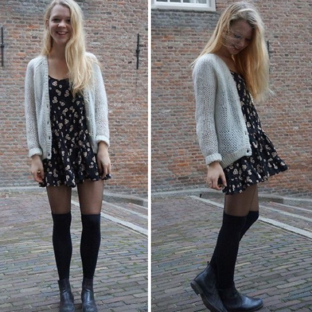 Brandy Melville Ditzy Floral Ruffle Low Back Dress - Picture 12 of 16